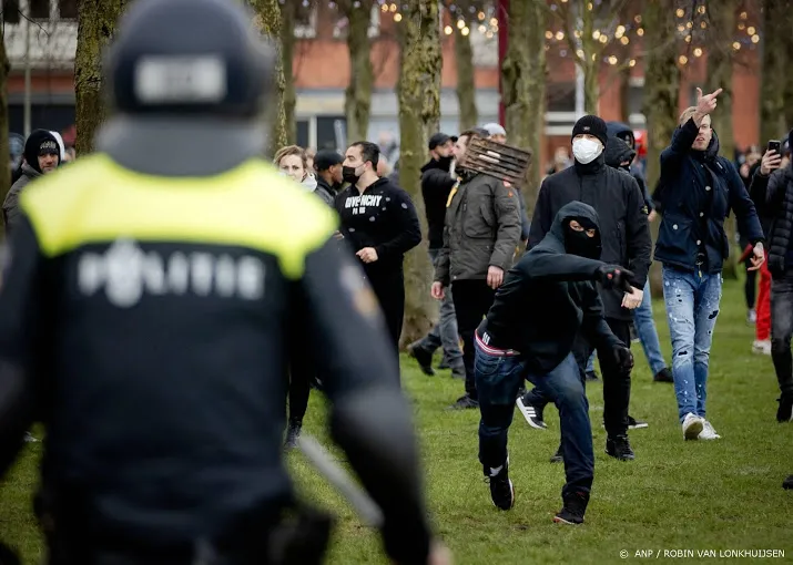 nog een relschopper museumplein 17 januari aangehouden