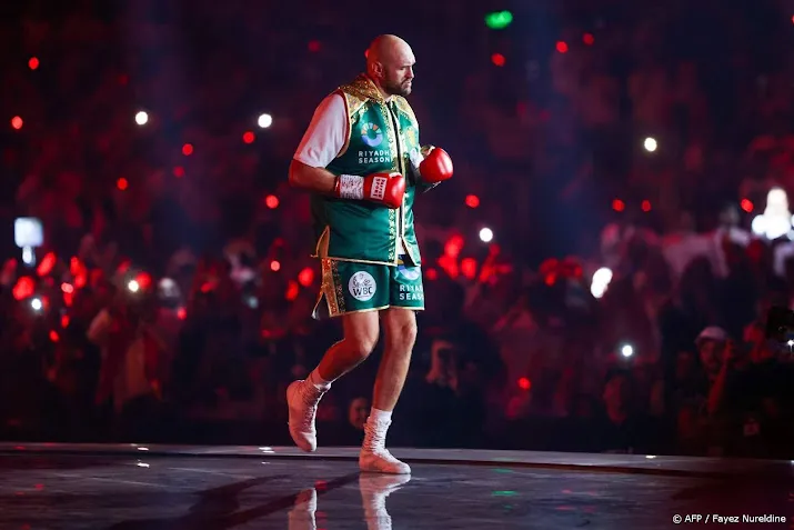 nog ongeslagen boksers fury en oesik op 17 februari in de ring