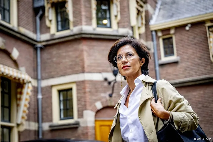 npo verrast door vertrek uslu veel succes