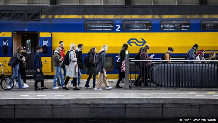 ns mondkapjes nagenoeg verdwenen in treinen