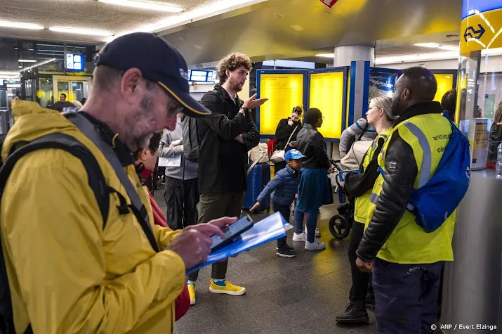 ns onduidelijk of treinen vandaag nog rijden storing in reisapp