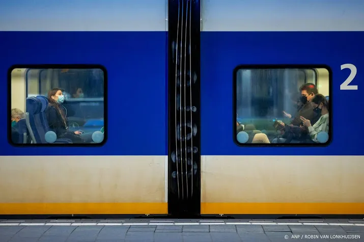 ns past dienstregeling rond jaarwisseling aan