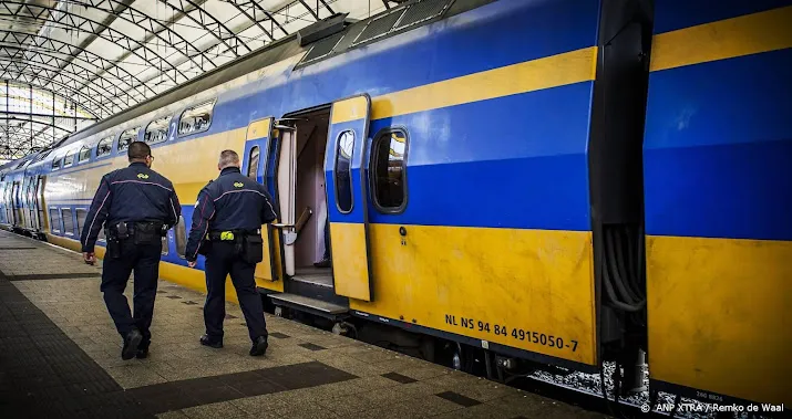ns rijdt met minder treinen door uitval personeel