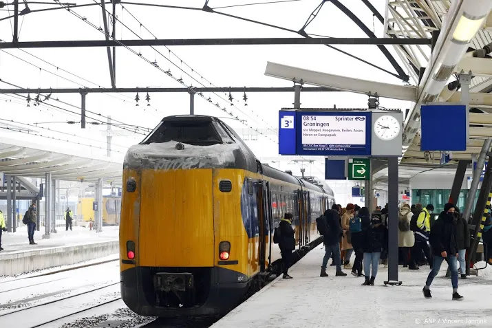 ns start dienstregeling op vertraging door sneeuw