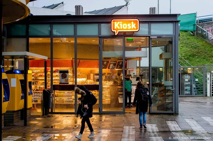 ns stationswinkels en fietsenstallingen gefaseerd weer open
