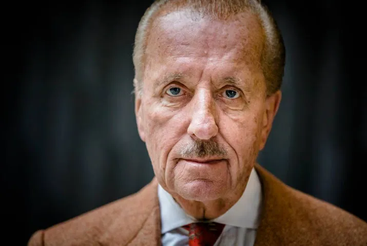 nvwa geen stappen tegen rokende hiddema