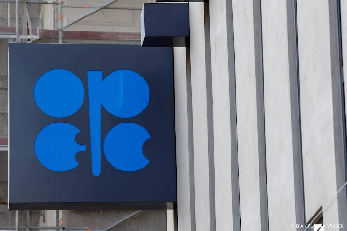 oliebedrijven omhoog op beurzen azie na productieverlaging opec
