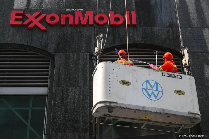 olieconcern exxonmobil rekent op hogere uitstoot