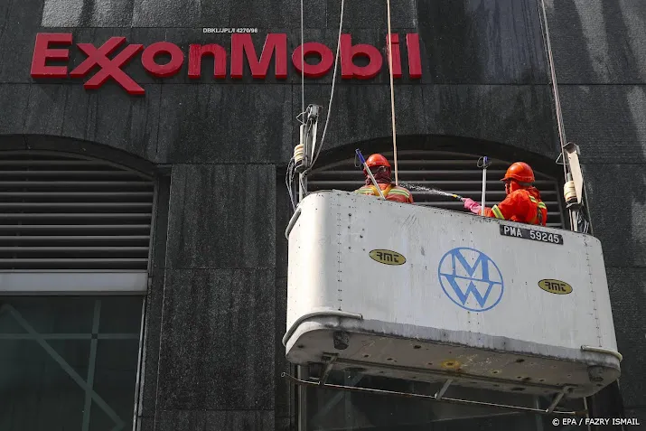 olieconcern exxonmobil stijgt op licht herstellend wall street
