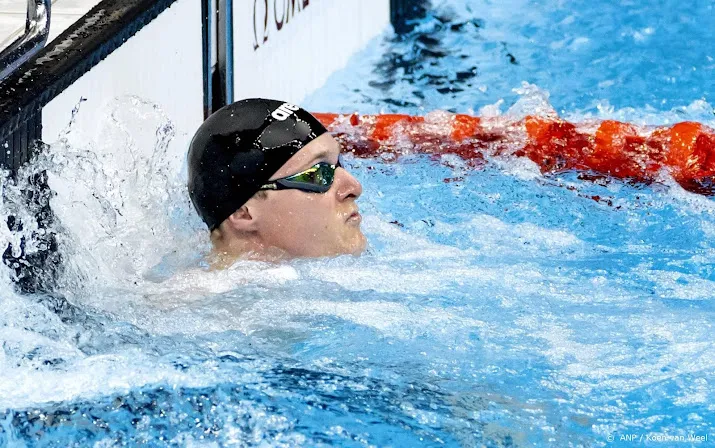 olympische finalist de boer gaat door als parttime zwemmer