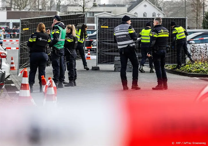 om drie verdachten in beeld die schutter zwijndrecht hielpen