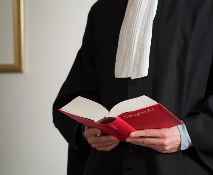 om eist taakstraf koerdische belagers moskee