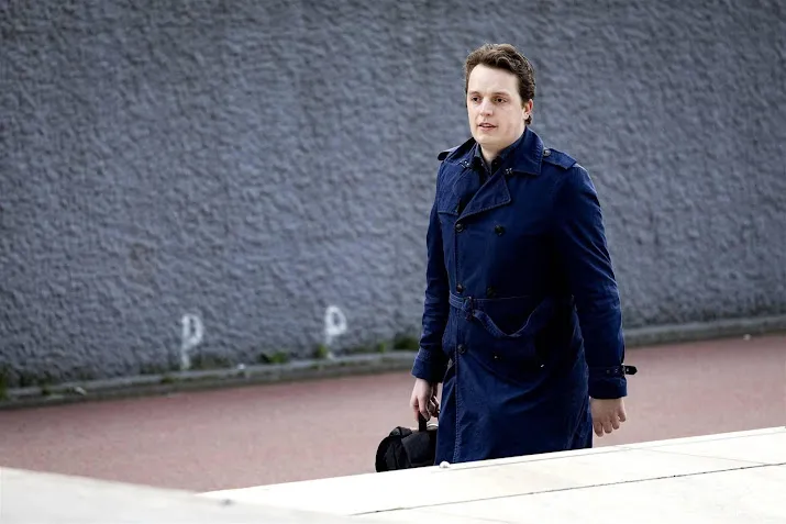 om past beleid aan na afluisteren van lienden en journalisten