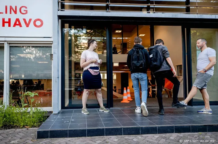 omt lid verplicht 1 meter afstand voor scholieren