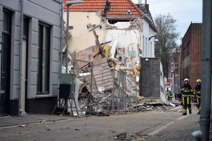 omwonenden ingestorte woning weer thuis