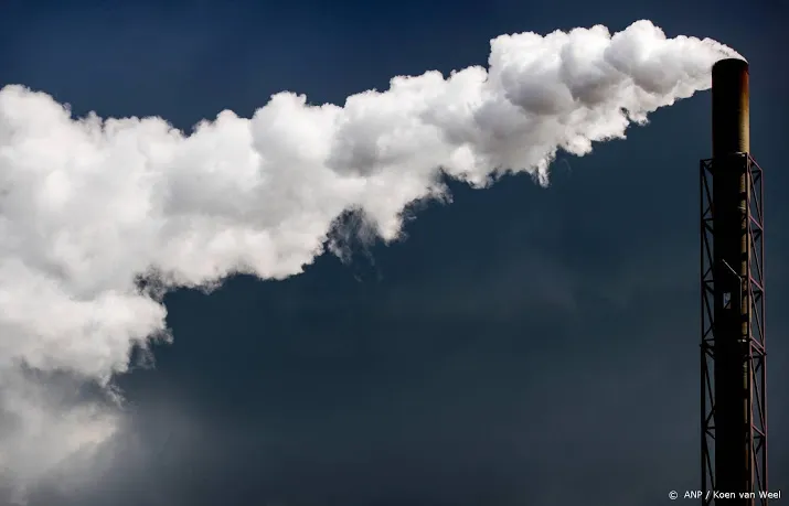 omwonenden tata bezorgd om gezondheid