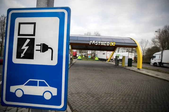 omzet fastned groeit hard verlies neemt toe