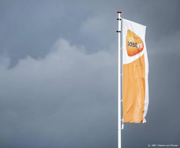 omzet postnl daalt door wegvallen effecten corona