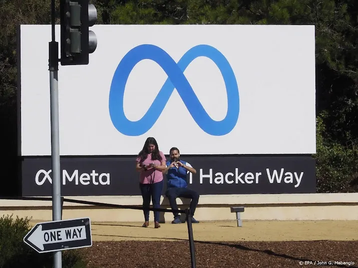 omzetdaling en halvering winst voor facebook moeder meta