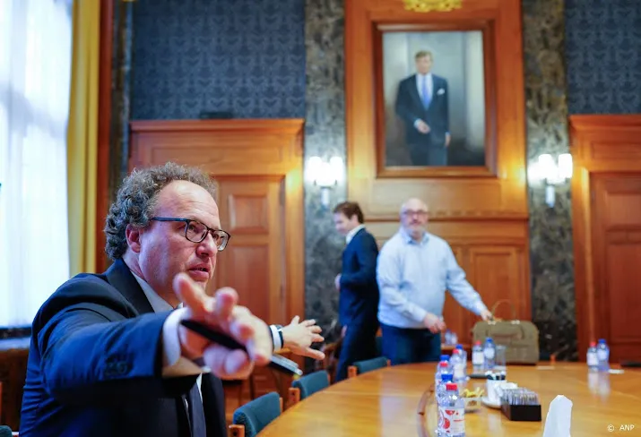 onderhandelaars rotterdam hopen op coalitieakkoord begin juni
