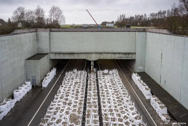 onderzoek naar kapot wegdek friese tunnel duurt veel langer