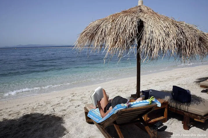 onderzoek nederlander heeft voor rust 18 vakantiedagen nodig
