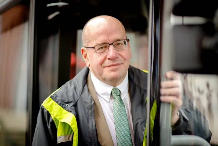 ongeluk teeven kwam door appen en rijden