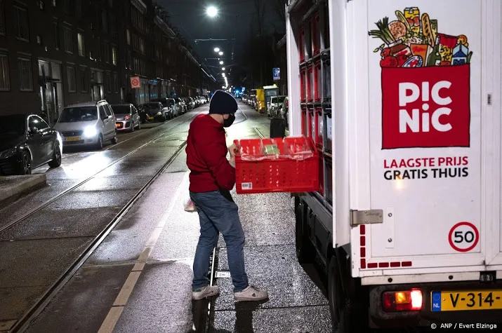 onlinesuper picnic bouwt nieuw distributiecentrum in ridderkerk