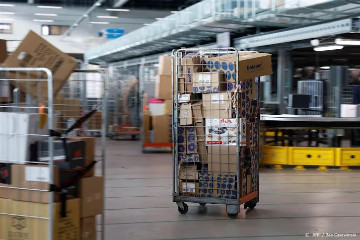 onzekere consument zet druk op pakketbezorging postnl