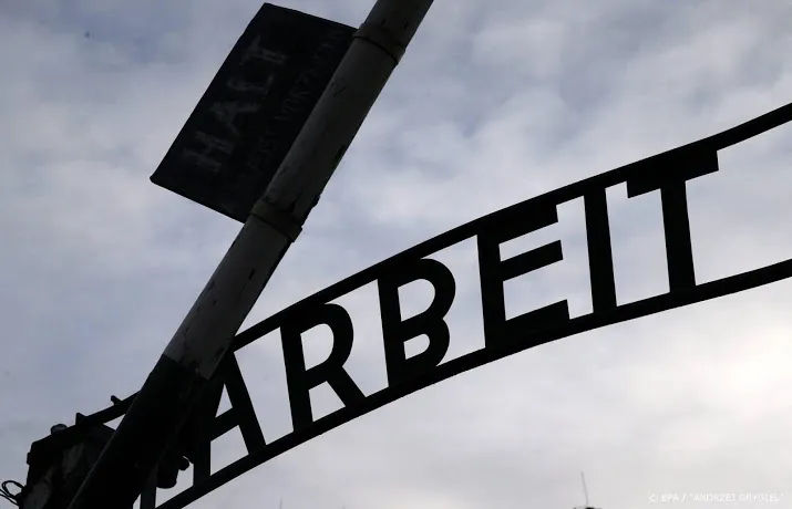 ook bol com stopt verkoop auschwitzdecoratie