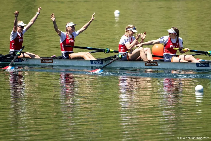 ook zilver voor vrouwen vier zonder op wk