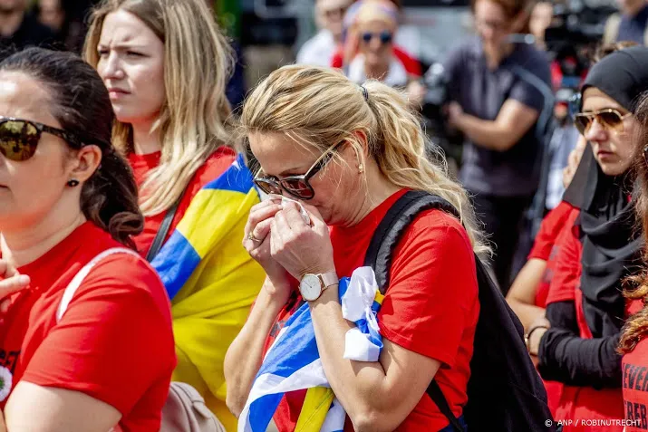 openstelling regeling srebrenica nabestaanden uitgesteld