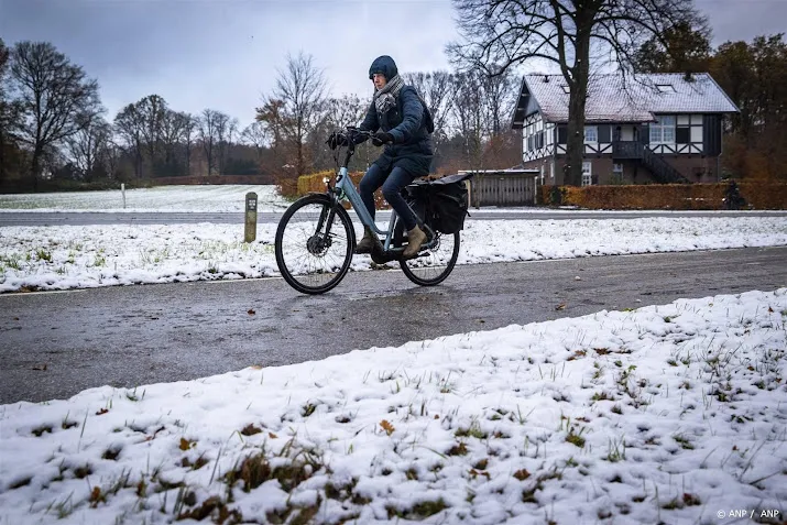 opnieuw code geel afgekondigd om gladheid