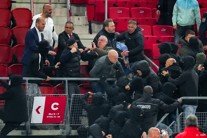 opnieuw drie az supporters aangehouden wegens ongeregeldheden