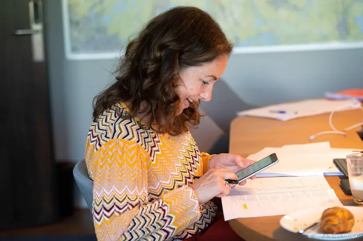 oppositie amsterdam halsema schuift verantwoordelijkheid af