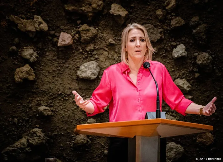 oppositie fel op coronabeleid na rapport van de ovv