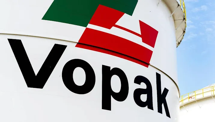 opslagtanks vopak zitten bijna net zo vol