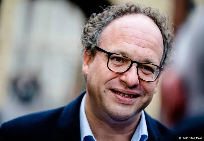 oud minister koolmees begint bij zwalkende ns