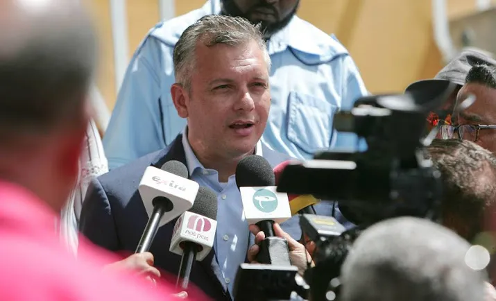 oud premier curacao in augustus voor rechter
