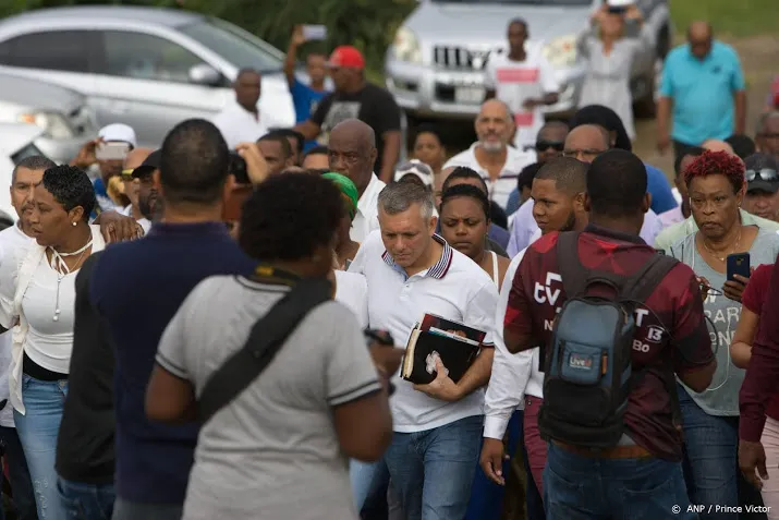 oud premier curacao in hongerstaking