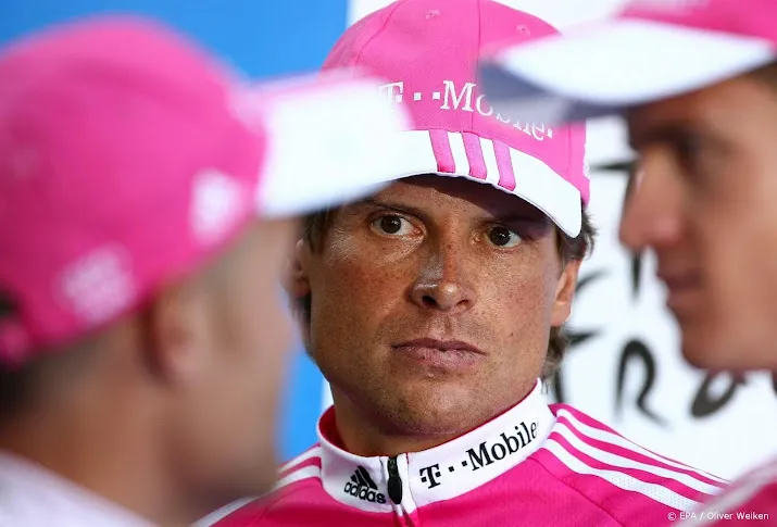 oud wielrenner ullrich bekent openlijk schuld over doping
