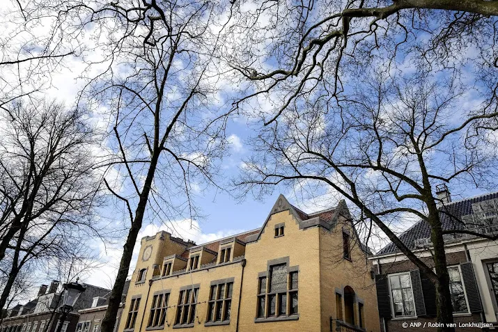 ouders van vrouwen nieuwe bangalijst melden zich bij advocaat