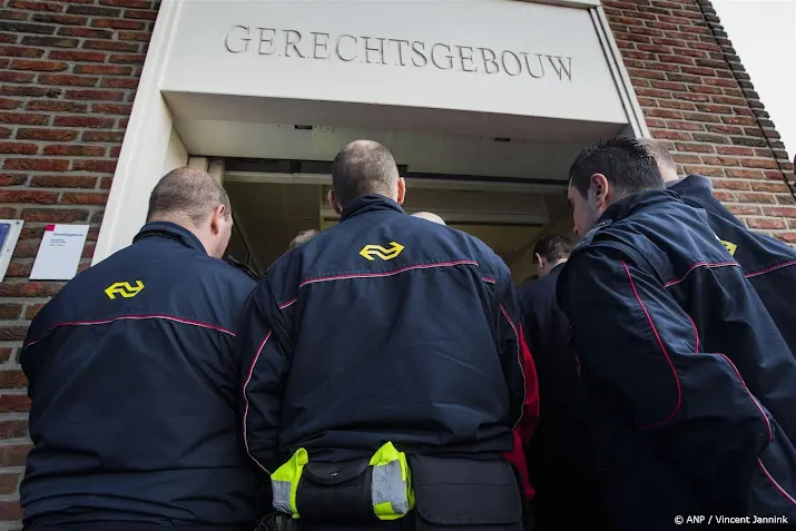 ov drie grote steden zaterdag ook stil om mishandeling conducteur