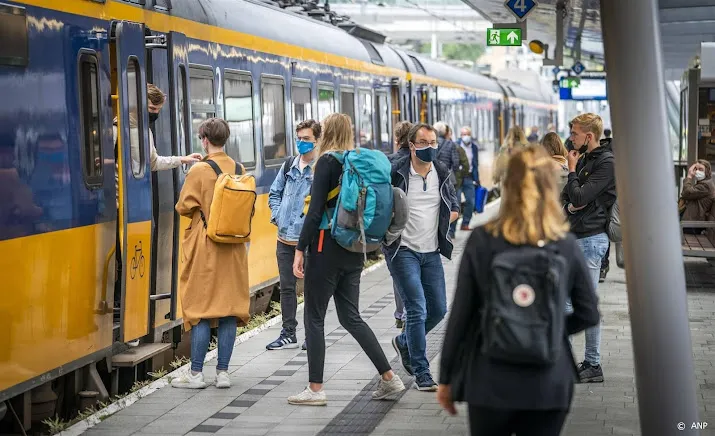 ov nl volgend jaar kwart miljard minder voor studentenvervoer