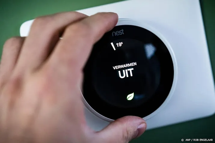 overheid roept op thermostaat lager te zetten doet dat zelf ook