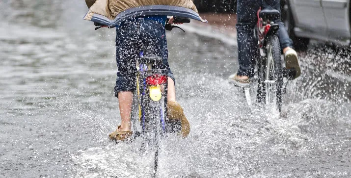 overlast noord holland door fikse plensbuien