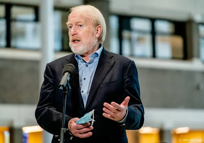 ovv van dissel ondermijnde vertrouwen met twijfel mondkapjes