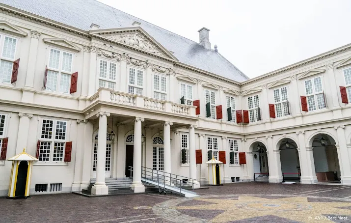 paleis noordeinde en koninklijke stallen openen voor publiek