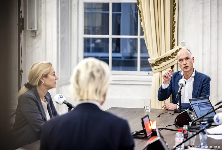 partijen botsen in radiodebat over klassieke themas