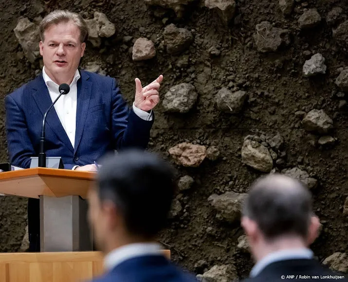 partijen vallen omtzigt aan op bestaanszekerheid in akkoord